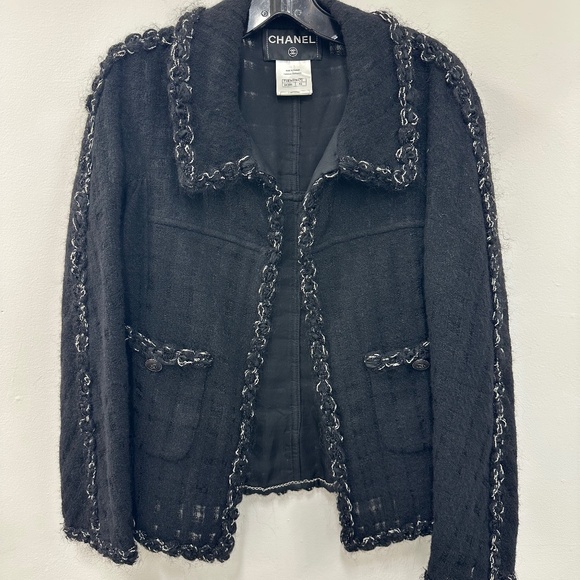 Chanel jacket - Picture 1 of 4